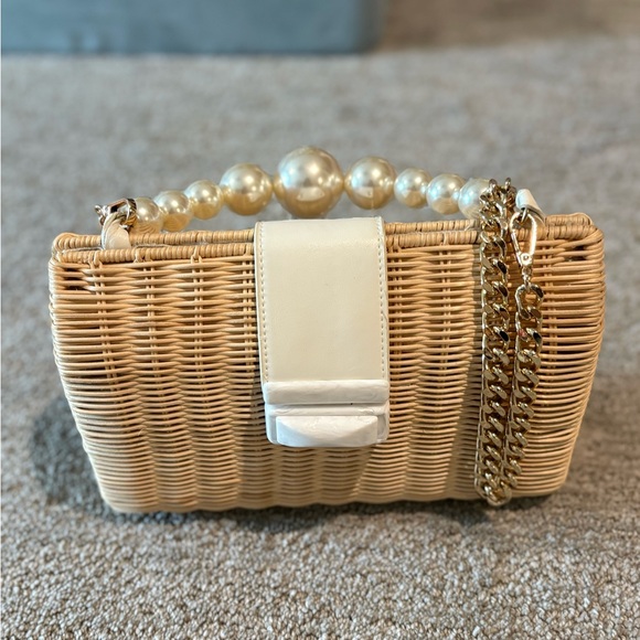 Elegant Tan Woven Bag with Pearl Handle - Picture 3 of 3